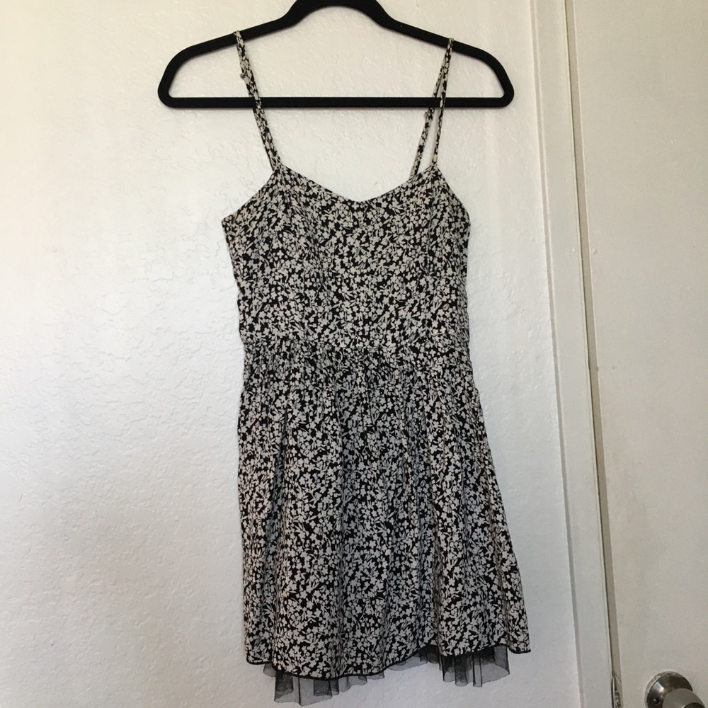 Vintage floral dress 🌸✨